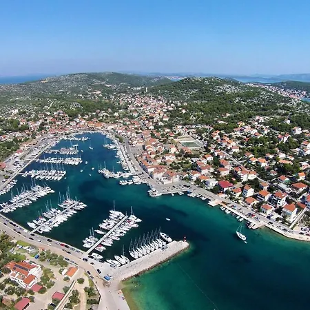 Family Friendly House With A Swimming Pool Jezera, Murter - 5124 * Езера