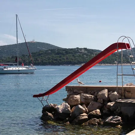 Family Friendly House With A Swimming Pool Jezera, Murter - 5124 Semesterbostad Jezera